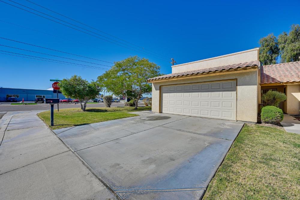 Renovated Yuma Home with Community Pool!
